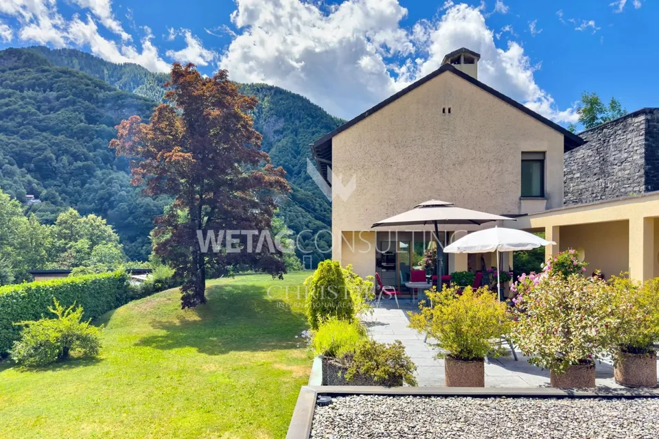 Villa elegante & moderna con piscina interna in vendita a Crana, ideale anche come seconda casa – foto 12 di 13
