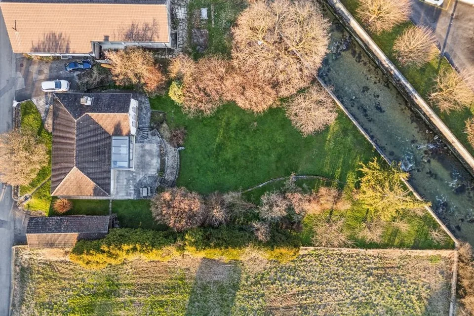 Einzigartige Gelegenheit: Wassergrundstück mit Entwicklungspotenzial – Foto 6 von 13