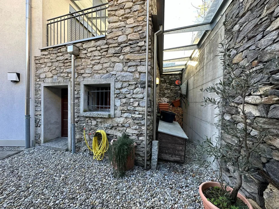 Schönes Haus mit 3,5 Zimmern, evtl. 4,5 Zimmern, sonnig mit Aussicht