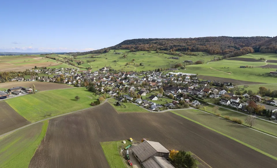 VIVERE CON UNA VISTA PANORAMICA: Appartamento nuovo di 4,5 locali a Wegenstetten – foto 7 di 9