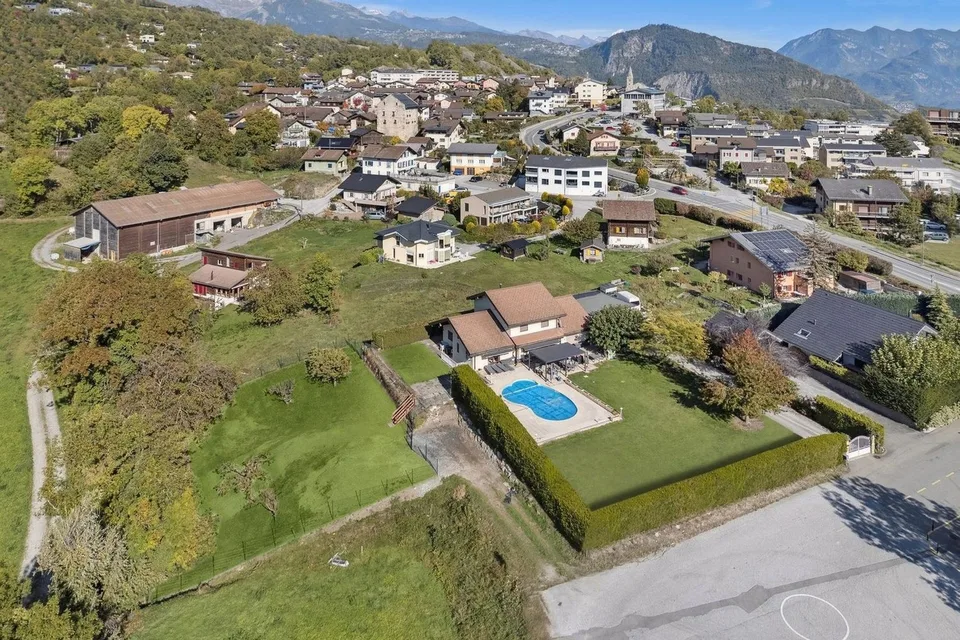 Exceptional villa in Grimisuat - Spacious plot and panoramic view