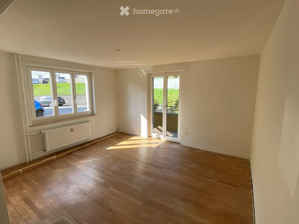 Appartamento di 3 locali con balcone a Wädenswil