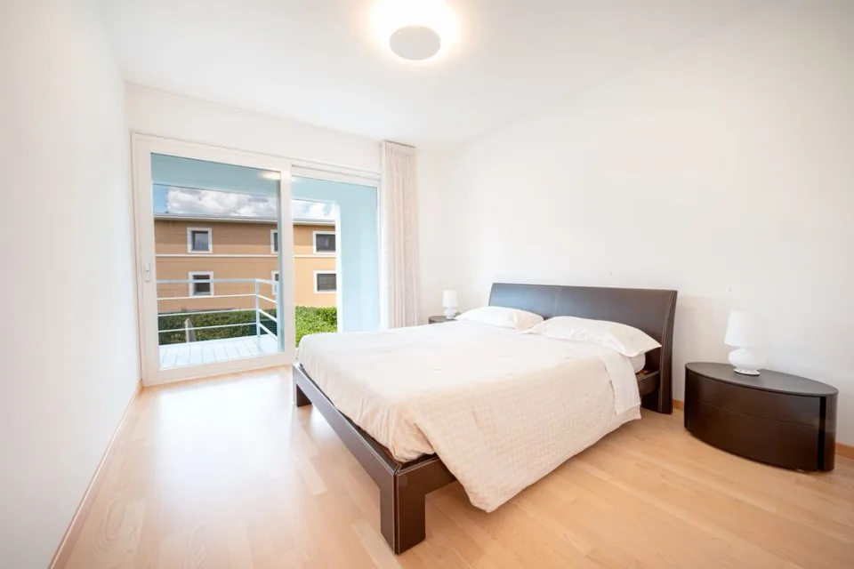 Elegante maisonnette avec double jardin à Montagnola – photo 7 sur 14