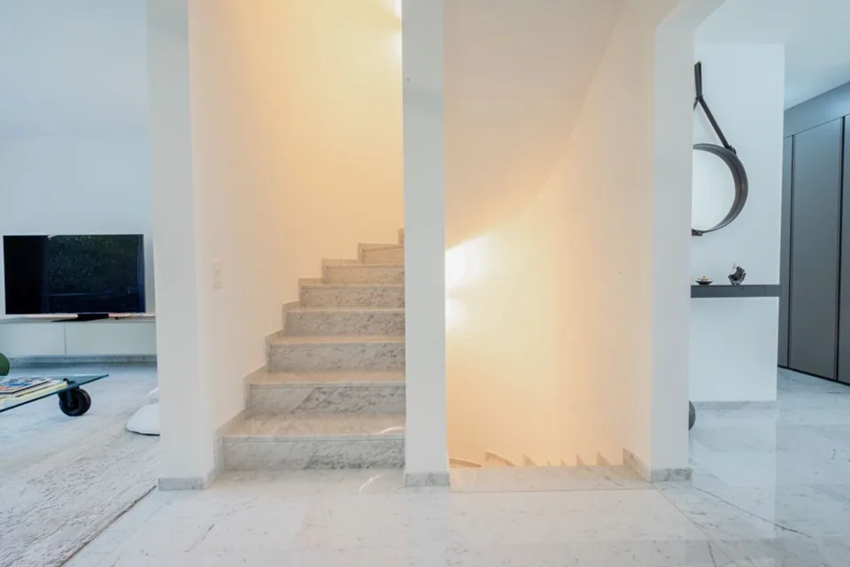 Elegante maisonnette avec double jardin à Montagnola – photo 11 sur 14