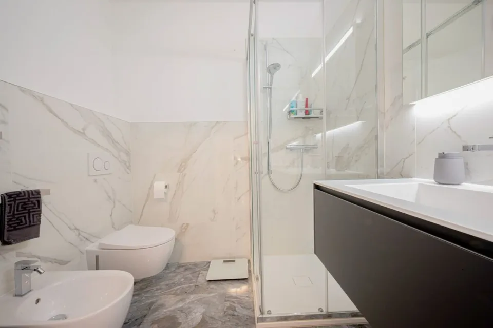 Elegante maisonnette avec double jardin à Montagnola – photo 12 sur 14