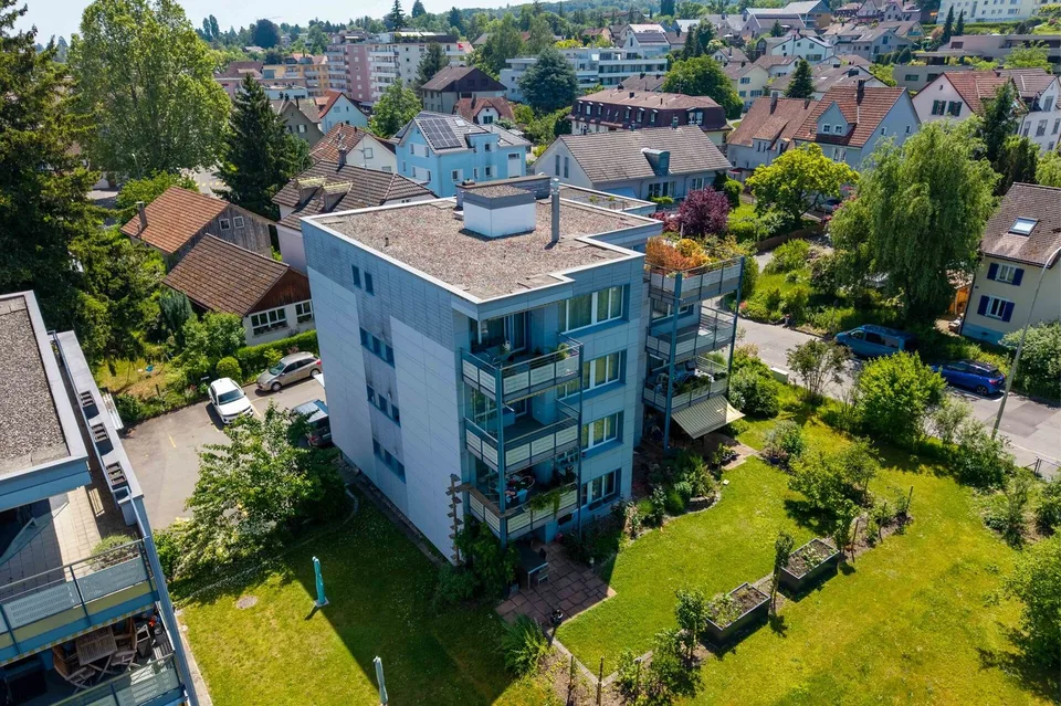 Grosszügige 5,5 Zimmer Wohnung mit zwei Balkonen an ruhiger Lage