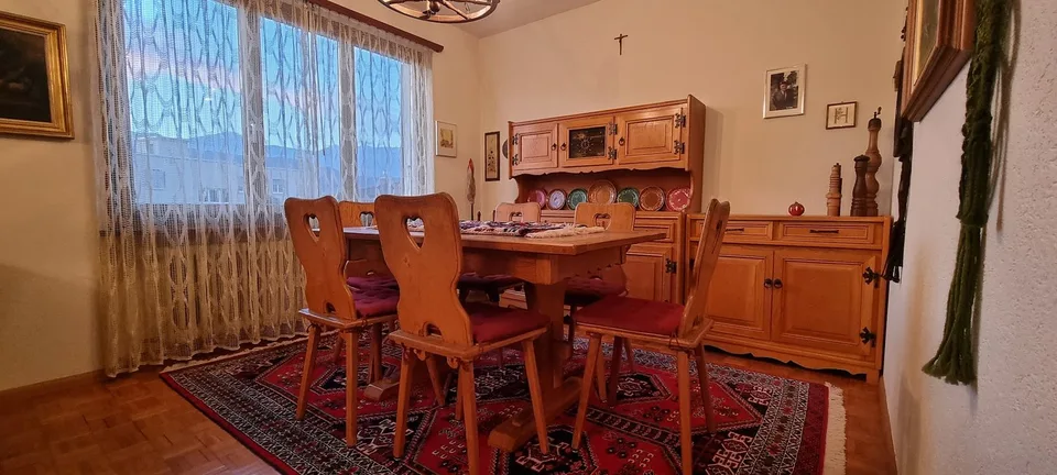LARGE TWO-FAMILY HOUSE LOCATED IN A RESIDENTIAL, SUNNY AND QUIET SETTING – photo 8 of 13
