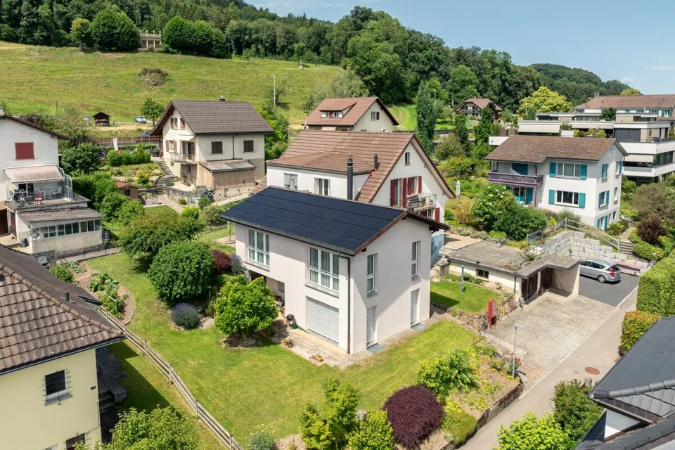 Vivere con vista - Grande casa familiare con appartamenti a Belp