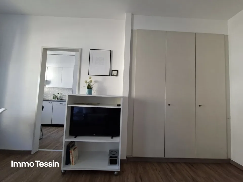 1.5-Zimmer-Wohnung an zentraler Toplage in Muralto mit atemberaubender Seesicht, Indoorpool und Parkplatz – Foto 10 von 13