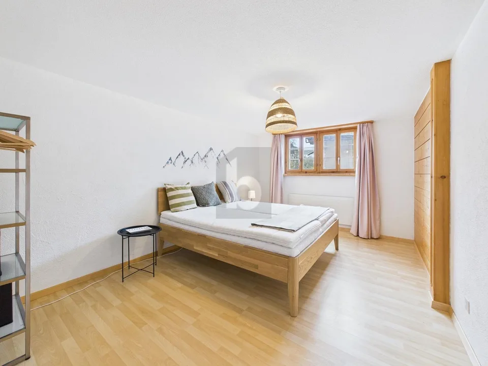 DISPONIBILE IMMEDIATAMENTE VICINO A FLIMS, LAAX, DISENTIS