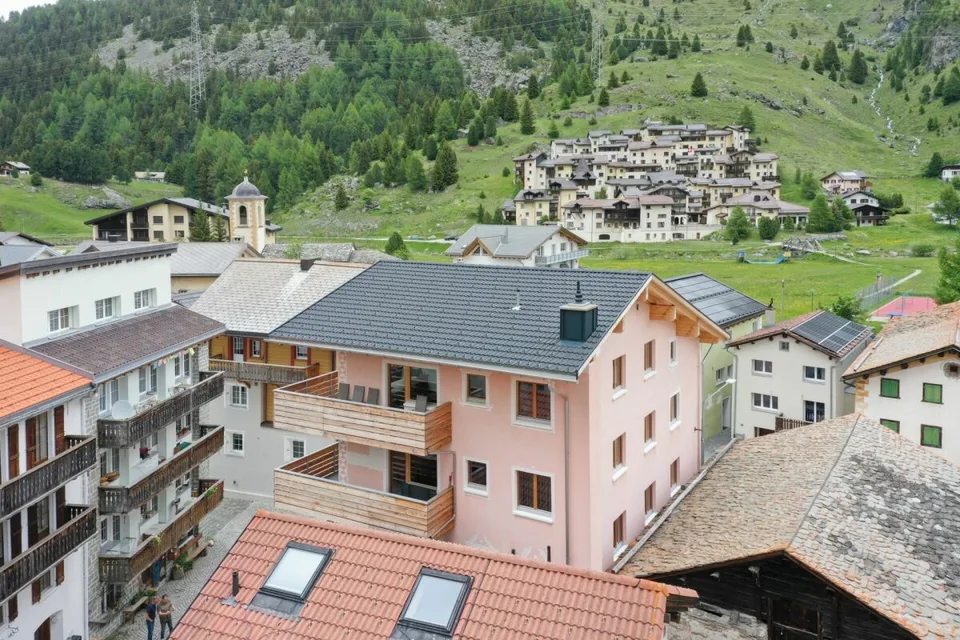 Renovierte 2½-Zimmer-Ferienwohnung im 2. OG in nächster Nähe zu der Bergbahnstation