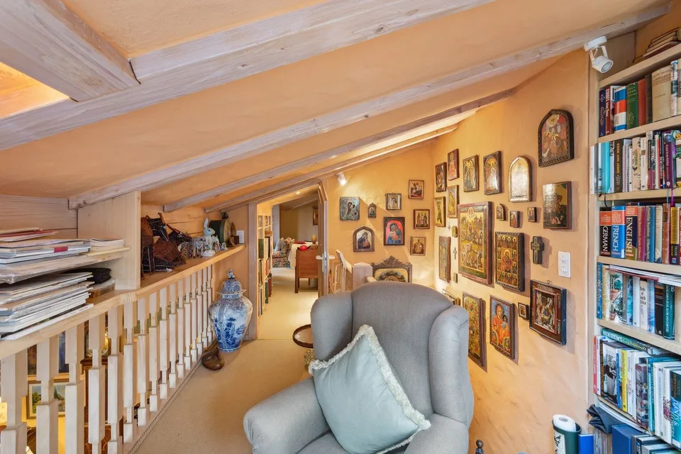 Gemütliche Dachgeschoßwohnung in Château-d'Oex mit Kamin – Foto 10 von 13