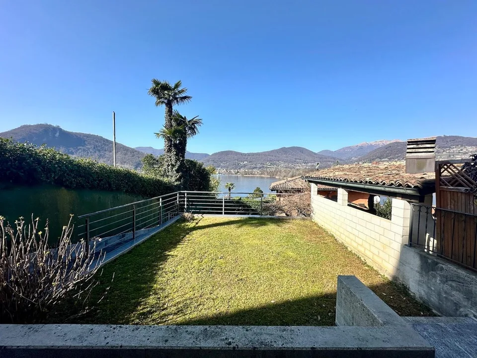 Einzigartiges renoviertes Einfamilienhaus mit Seeblick – Foto 14 von 16