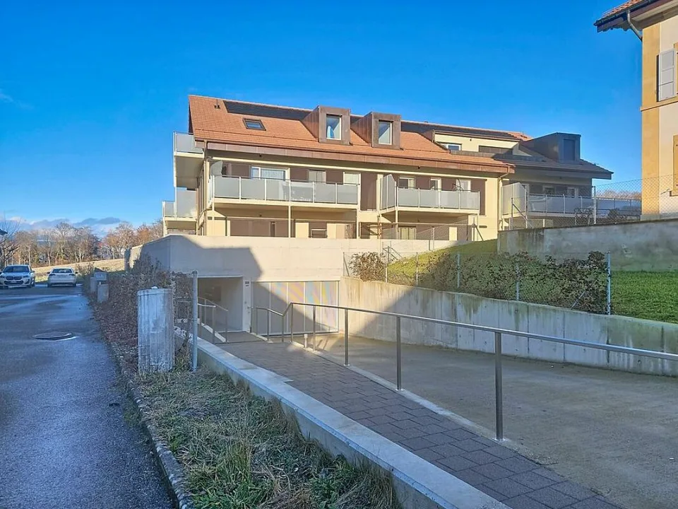 Très bel appartement de 4.5 pces neuf (Lot 9)