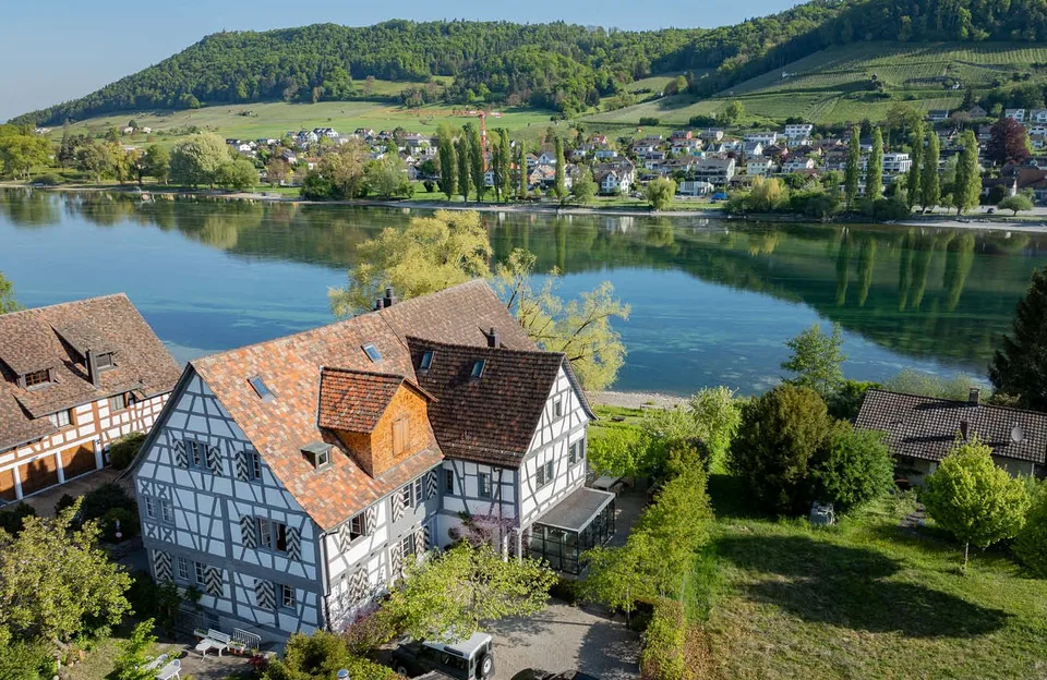 Historisches Anwesen mit Rheinanstoss und Weitblick