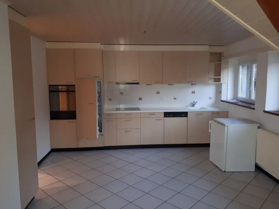 2525 Le Landeron/NE Vendita di un edificio con 3 appartamenti e 1 ufficio