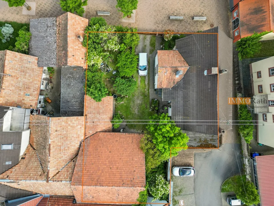 IMMORath.de - Maison mitoyenne 5 pièces avec cour intérieure