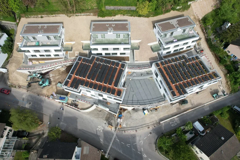 modernes Stadthaus mit Aussicht und Dachterrasse