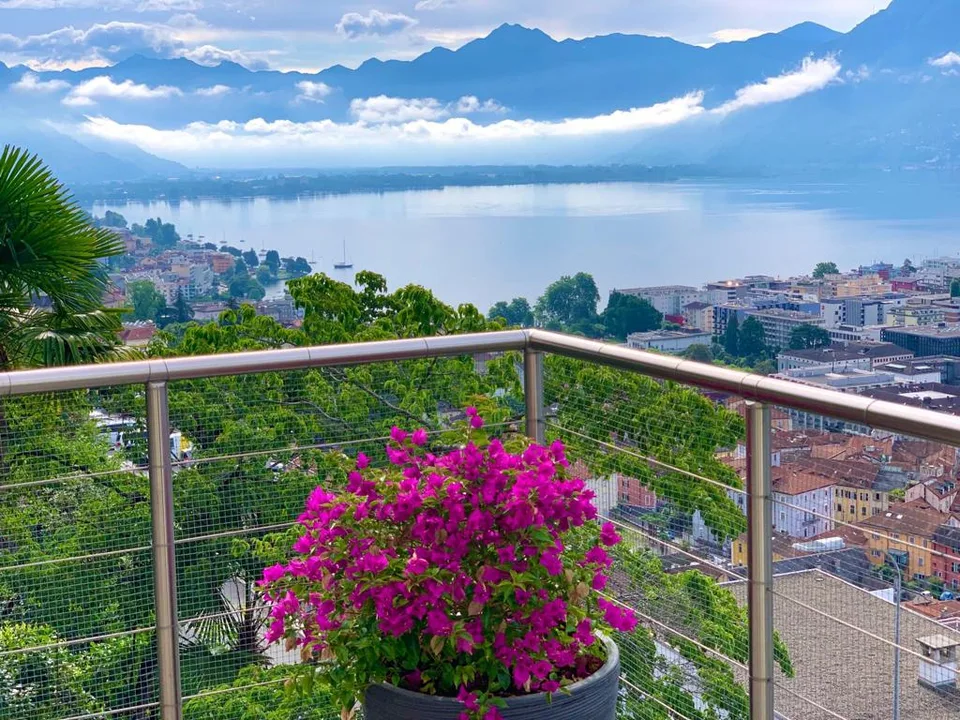 Radiosa Villa sopra  Locarno, Strahlende, moderne Villa über Locarno