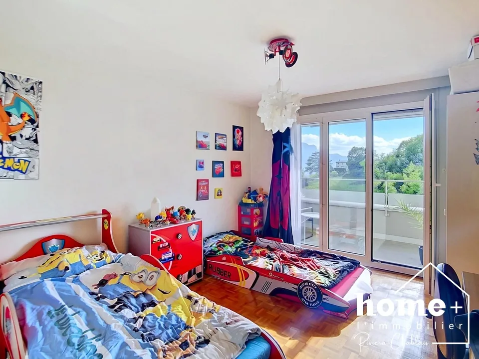 Wohnung mit 3,5 Zimmern, großem Balkon und freier Sicht