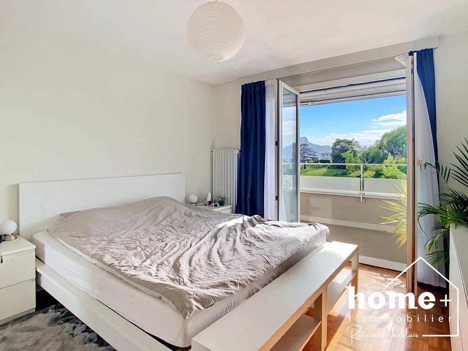 Wohnung mit 3,5 Zimmern, großem Balkon und freier Sicht