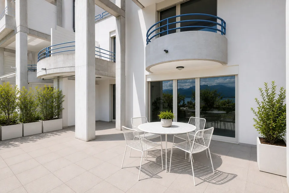Duplex en rez-de-jardin avec vue lac