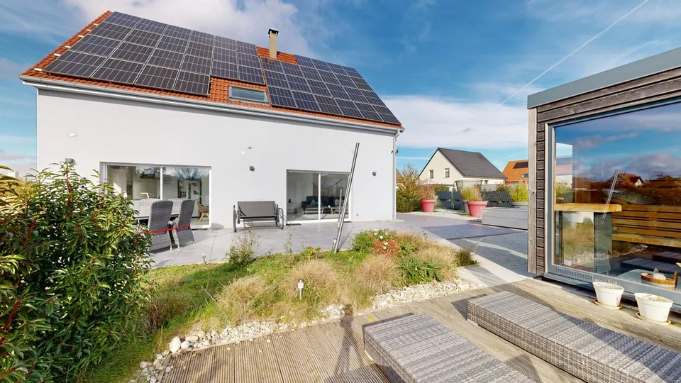 Zeitgemäßes, vernetztes Einfamilienhaus