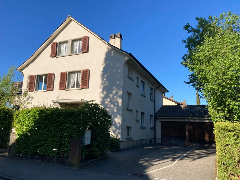 Zweifamilienhaus an ruhiger Lage