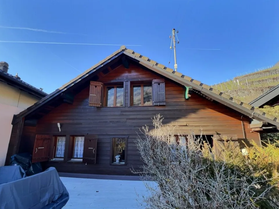 Haus im Dorfzentrum umgeben von Weinbergen – Foto 18 von 22