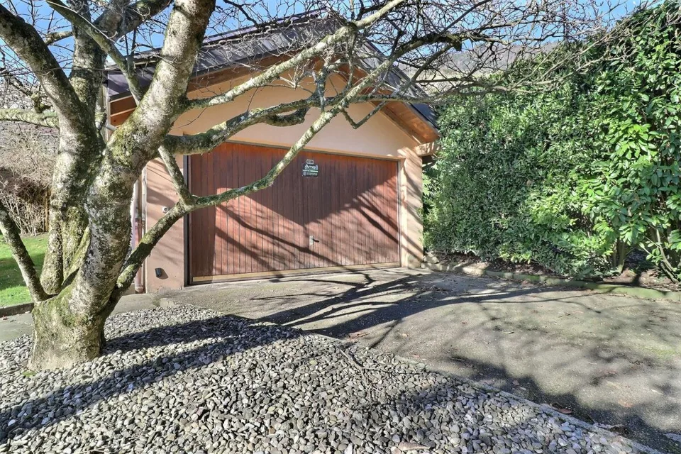 Haus im Dorfzentrum umgeben von Weinbergen – Foto 21 von 22