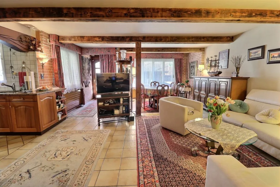 Haus im Dorfzentrum umgeben von Weinbergen – Foto 6 von 22