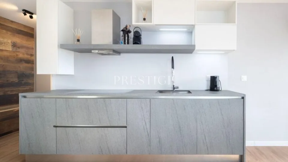 Appartement mit 5 Zimmern im Zentrum von Montana