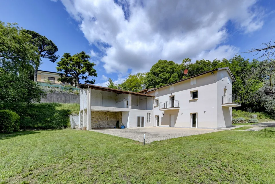 Affascinante Villa nel Cuore della Natura