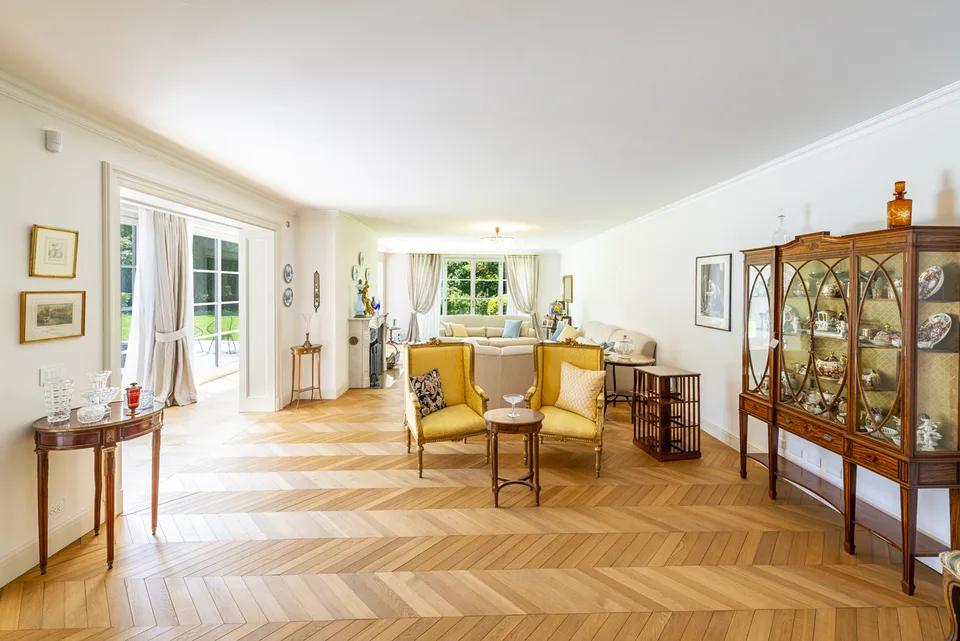 Villa di rappresentanza con giardino e piscina a Origlio – Foto 7 von 13
