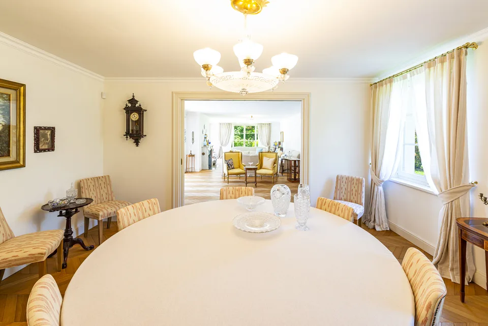 Villa di rappresentanza con giardino e piscina a Origlio – Foto 6 von 13