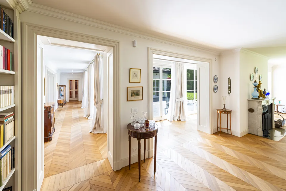 Villa di rappresentanza con giardino e piscina a Origlio – Foto 10 von 13