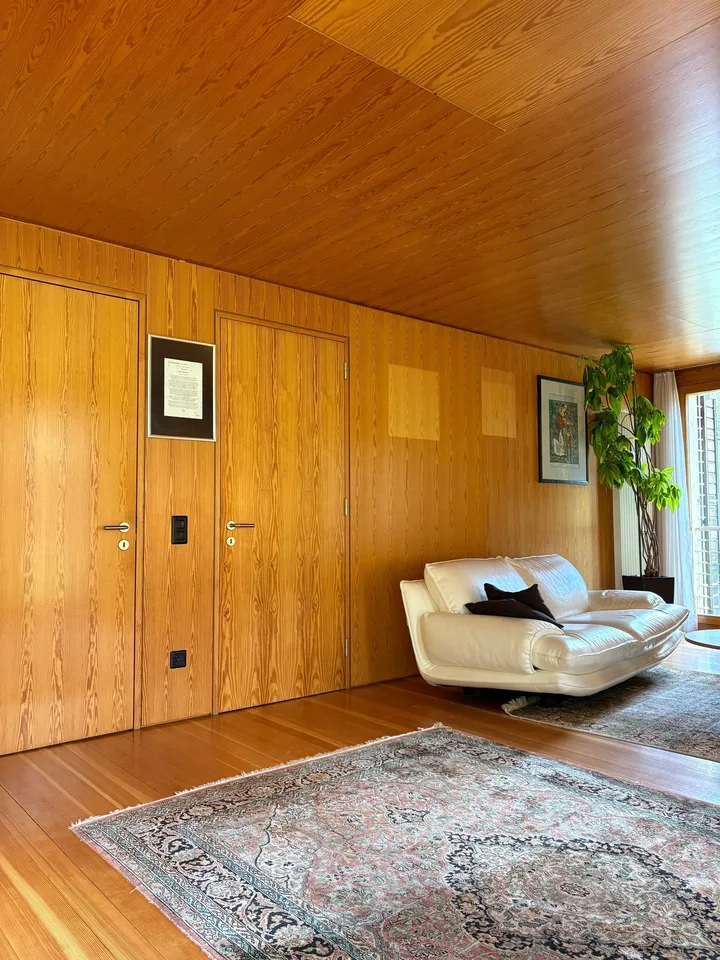 Casa di design in legno immersa nel verde – foto 21 di 29