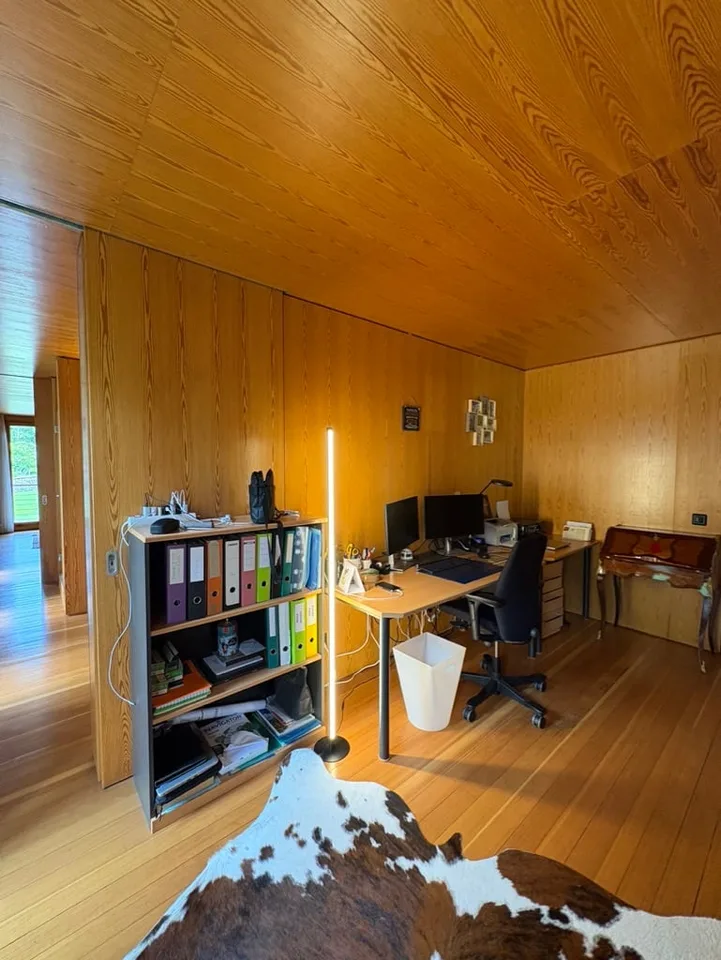 Casa di design in legno immersa nel verde – foto 24 di 29