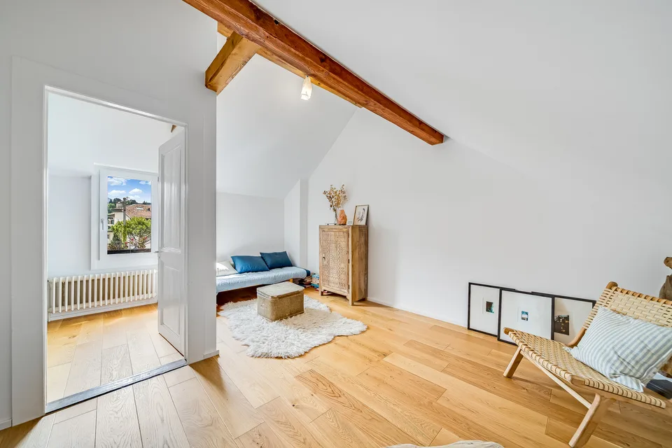 APPARTEMENT RÉNOVÉ ~10% DE RDT SUR FONDS PROPRES - GARAGE BOX - EN EXCLUSIVITÉ