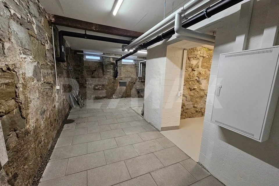 Casa a schiera di 5,5 locali pronta per essere occupata, situata in una zona residenziale centrale