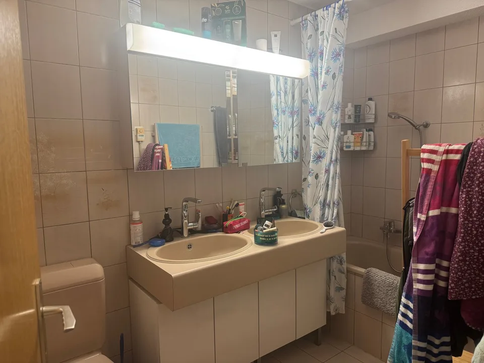 Charmantes Dachwohnung mit 6.5 Zimmern in Bière – Foto 9 von 10