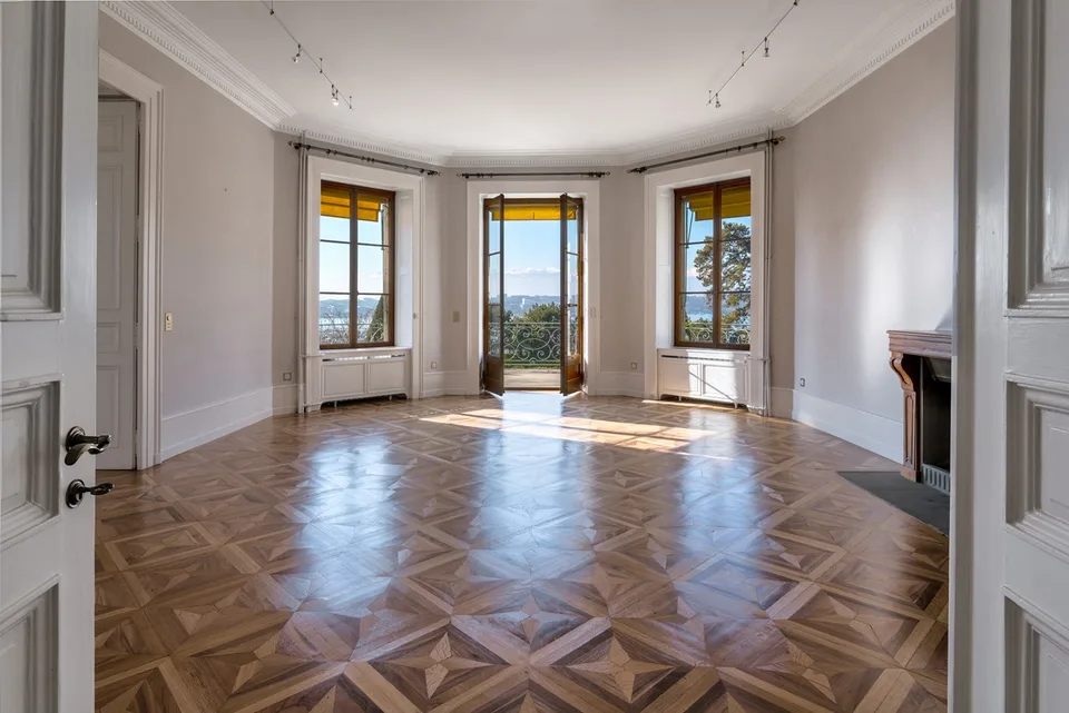 Exceptional Master House near the lake – photo 6 of 11