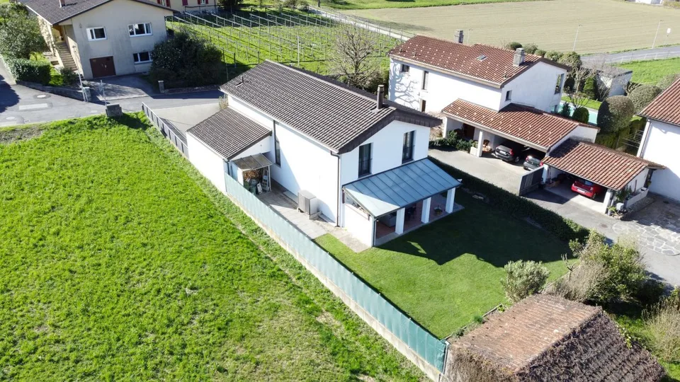 Exklusive Villa mit grossem Garten – Foto 14 von 15