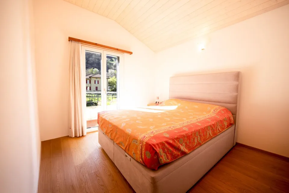 Exklusive Villa mit grossem Garten – Foto 10 von 15