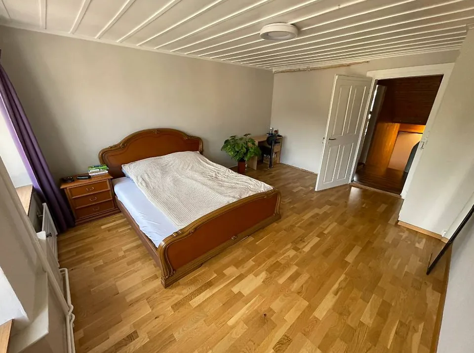 Casa a schiera di 6 locali affascinante sulla Reitbahnstrasse a Glarus – foto 12 di 15