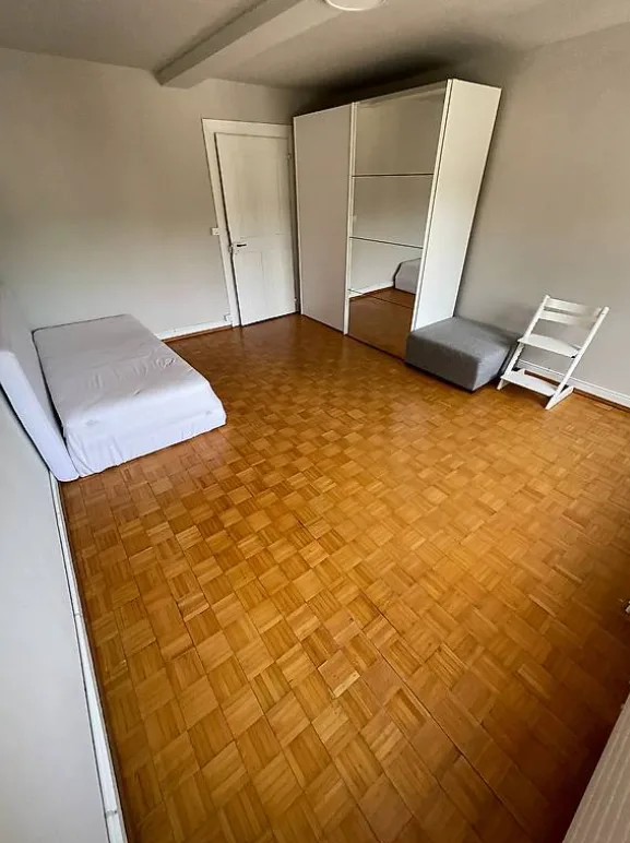 Casa a schiera di 6 locali affascinante sulla Reitbahnstrasse a Glarus – foto 8 di 15