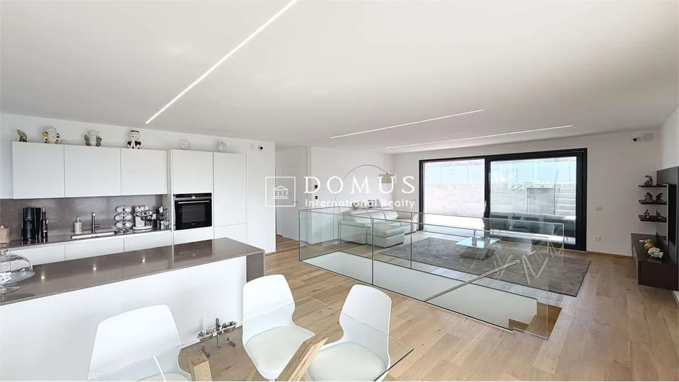 Dachwohnung Duplex mit privatem Pool auf dem Dach in Agno