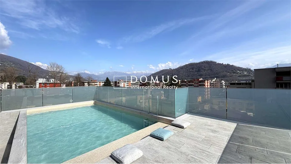 Dachwohnung Duplex mit privatem Pool auf dem Dach in Agno