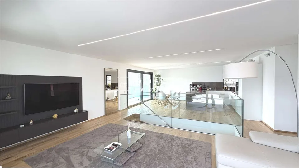 Dachwohnung Duplex mit privatem Pool auf dem Dach in Agno