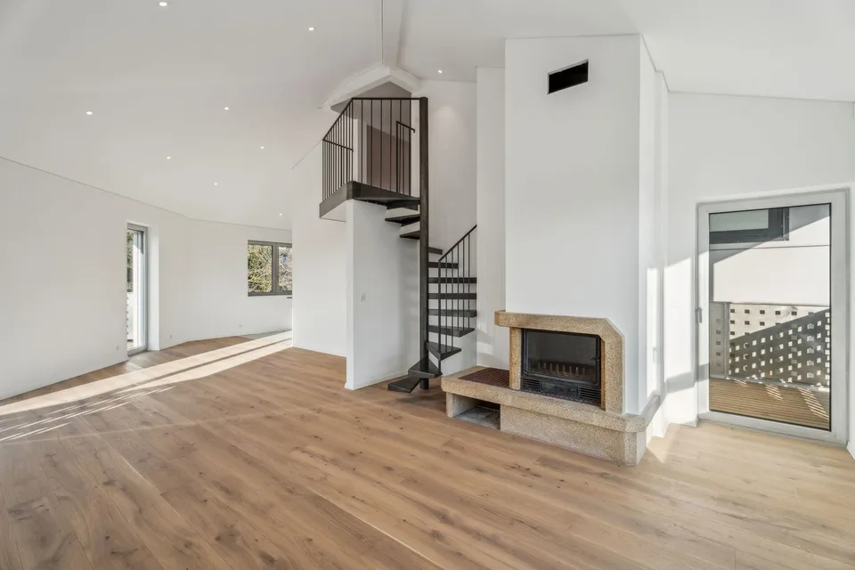 Élégant duplex 5.5 pièces avec mezzanine et ascenseur privatif